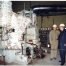 ГЭС-1 им. П.Г. Смидовича,  турбина Р-25К-3,4-0,1, 1998 год.  На переднем плане – директор станции В.Я. Овчарек