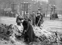 Книга Прорыв: Электроснабжение и восковые свечи