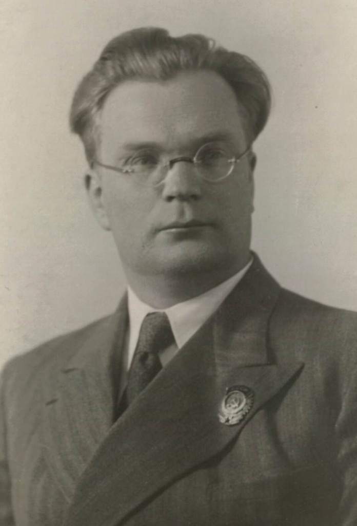 1935.jpg